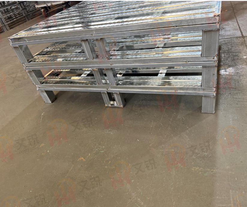 Semi-Deck Heavy-Duty Steel Pallet With 4-Way Fork Entry